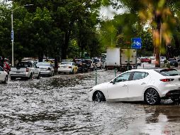 Las inundaciones urbanas pueden ocurrir con rapidez tras lluvias intensas, y muchas veces los conductores no están preparados para enfrentar estas situaciones. EL INFORMADOR/ ARCHIVO.