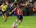 Chivas necesita dinamismo y explosividad en el ataque, por ello y, tras su actuación en la contra León, Efraín Álvarez apunta a ser titular en el duelo ante San Luis. IMAGO7