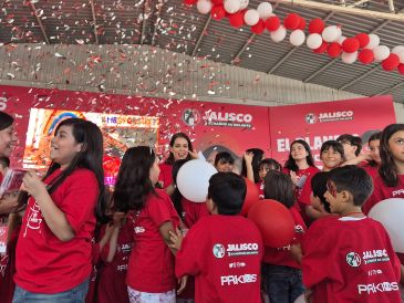 La Presidenta estatal del PRI explicó que en esta edición se recibieron alrededor de 300 solicitudes para ser parte de este programa, y se eligieron a 50 niñas y niños que cumplieron con todos los requisitos. EL INFORMADOR/ R. Bobadilla