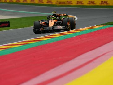 El británico Lando Norris, de McLaren, saldrá primero este domingo en el Gran Premio de Bélgica. AFP / D. Dilkoff