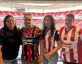 Para Alejandro Gaitán y su familia hay una gran ilusión por ver a los refuerzos del equipo. EL INFORMADOR.