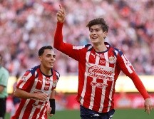 Armando González se erigió como el héroe para el Club Deportivo Guadalajara en la renovada cancha del estadio AKRON. EL INFORMADOR/ H. FIGUEROA..