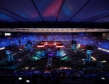 Es la primera vez que La Velada se ha celebrado en horario nocturno, algo que podría haber complicado la puesta en escena, pero las luces han acompañado de una manera casi hipnotizante todo lo que ocurría sobre el escenario. EFE/ J. Vidal