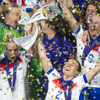 Inglaterra acaba con España en los penaltis y revalida el título de la Eurocopa