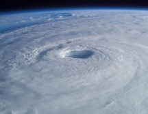 Estas zonas atmosféricas, al encontrarse sobre aguas cálidas, pueden organizarse y transformarse en perturbaciones tropicales, la fase inicial de un ciclón. Pixabay