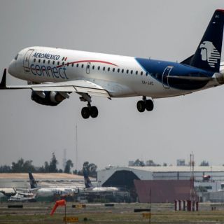 VIDEO | Avión de Aeroméxico aterriza de emergencia tras despresurización