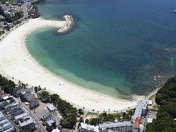 Playa de Shirahama, en la prefectura de Wakayama, en el oeste de Japón, vacía tras la evacuación de los bañistas. AP/Kyodo News