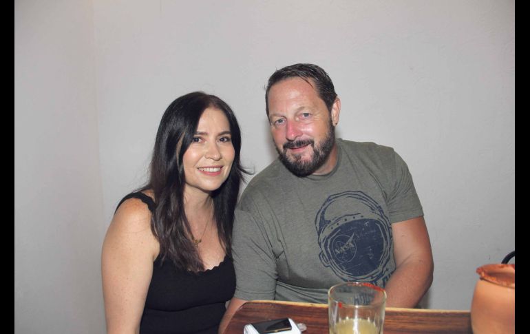 Vero Chessal y Richard Finch. GENTE BIEN JALISCO / E. Escamilla