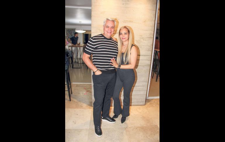 Eduardo Pons y Margarita Pons. GENTE BIEN JALISCO / E. Escamilla