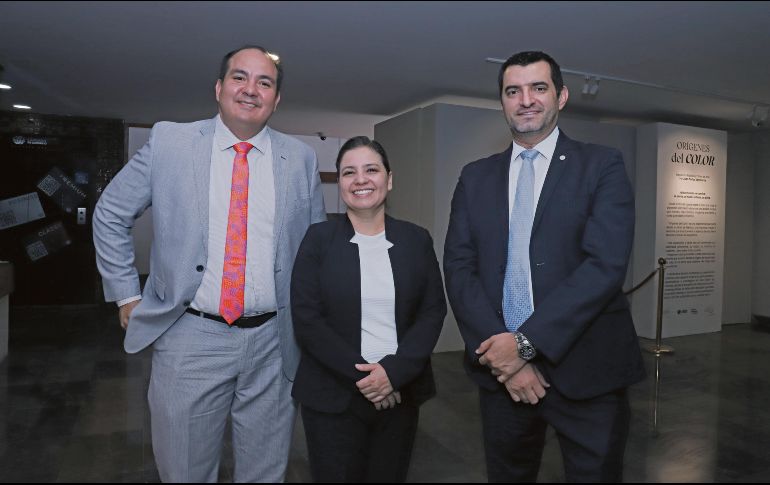 Francisco Cerrillos, Beatriz Jiménez y Elías Calderón. Disfrutaron del encuentro empresarial en un ambiente cordial. EL INFORMADOR/C. Jimeno
