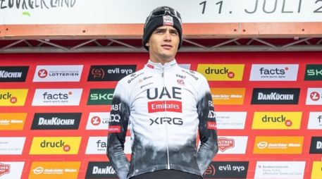 Temporada tras temporada, el equipo de los Emiratos Árabes ha atraído a un número creciente de ciclistas de talla mundial y patrocinadores de calidad. IG / @isaac_deltoro_romero1
