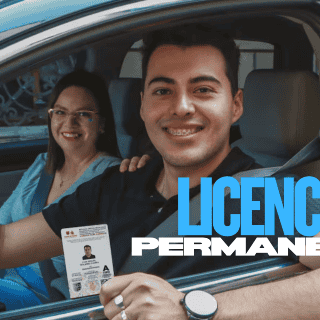 ¿Qué personas están exentas del examen teórico para la licencia de conducir permanente?