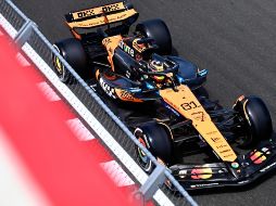Oscar Piastri firmó el mejor tiempo en la FP3: 1:14.916, por delante del británico Lando Norris y del monegasco Charles Leclerc. EFE / B. Bodnar
