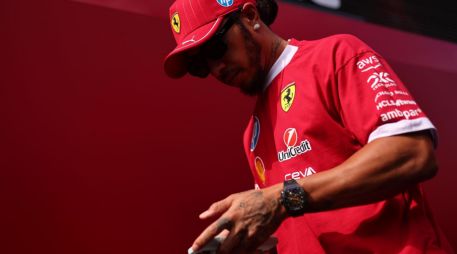 Lewis Hamilton no ha tenido un buen paso por la escudería Ferrari. EFE / A. Szilagyi