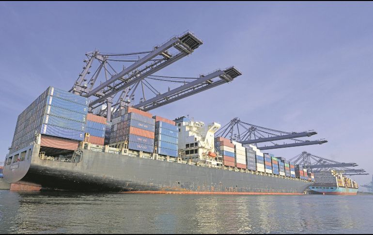 Retrasos en las aduanas del puerto de Manzanillo mantienen varados cientos de contenedores con mercancía proveniente de China, situación que ha provocado pérdidas a comerciantes. AFP/A. Estrella