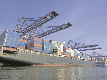 Retrasos en las aduanas del puerto de Manzanillo mantienen varados cientos de contenedores con mercancía proveniente de China, situación que ha provocado pérdidas a comerciantes. AFP/A. Estrella