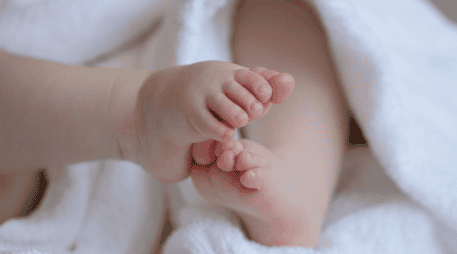 El sábado 26 de julio  Lindsey Pierce, de 35 años, y Tim Pierce, de 34 años, recibieron a su hijo Thaddeus Daniel Pierce. ESPECIAL