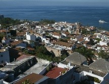 Puerto Vallarta es uno de los municipios con diversos destinos de playa ideales para visitar en vacaciones de verano. EL INFORMADOR / ARCHIVO