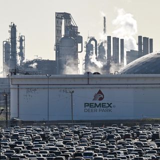 Gobierno de México presenta plan para fortalecer Pemex