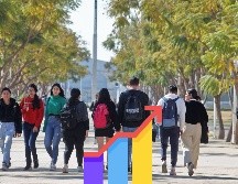 Si bien pudiera parecer una cifra baja, de acuerdo con  Fabián Morales Cobos, coordinador de Control Escolar de la UdeG, representa un esfuerzo para que más alumnos puedan continuar sus estudios. EL INFORMADOR / ARCHIVO