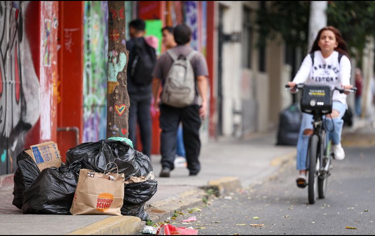 En total, suman 725 casos de personas detenidas por tirar basura en el municipio durante los últimos meses. EL INFORMADOR/ARCHIVO