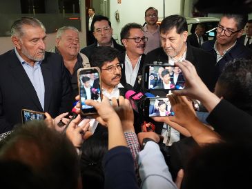 Sostienen encuentro en la oficina de la Junta de Coordinación Política. CORTESÍA