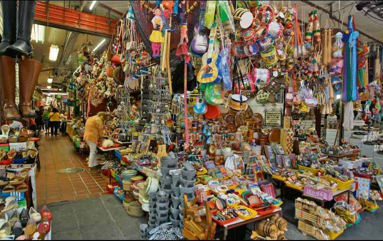 Aunque su nombre oficial es Mercado Libertad, para los tapatíos, en el habla diaria de las calles, en la lógica de la ciudad ha sido y seguirá siendo siempre San Juan de Dios. EL INFORMADOR/ H. Figueroa