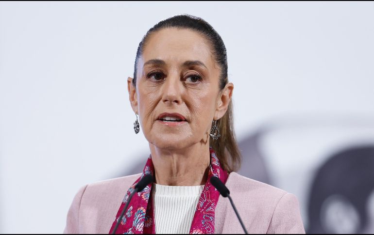 Sheinbaum agradeció a los gasolineros que de manera voluntaria firmaron el acuerdo en febrero. EFE/S. Gutiérrez