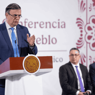 Cuatro farmacéuticas anuncian inversión millonaria en México