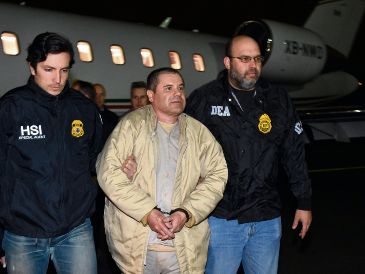 El Chapo ha denunciado sufrir un “tormento psicológico en la cárcel” porque no le dejan salir a tomar el sol, ni a comunicarse con otros presos. AP/Archivo