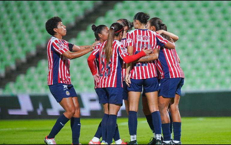 La afición del futbol, espera con ansías el partido de hoy, 8 de agosto: Chivas contra Cruz Azul Liga MX Femenil. IMAGO7/ ARCHIVO