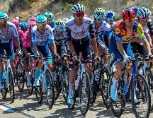 El mexicano del equipo UAE Emirates, Isaac del Toro (D) y el ciclista italiano del equipo Lidl-Trek, Giulio Ciccone (I). EFE / ARCHIVO