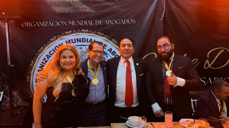 Magda Erika Icela Castillo Vega, Presidenta Electa del Tribunal Superior de Justicia del Estado de México; el Dr. Víctor Hugo Pérez Rojas, Gerente Nacional de Abasto Social de Leche para el Bienestar; Mtro. Oscar Juárez Cárdenas, Presidente de la Organización Mundial de Abogados Sección México y el Magdo.  Luis Alberto Camacho Lupercio, Magistrado Presidente del Tribunal Superior de Justicia del Estado de México. 