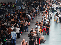 Las intensas lluvias inundaron parte de la principal terminal aérea de la Ciudad de México. SUN / D. S. Sánchez
