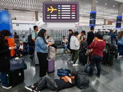 Ante estas complicaciones, las aerolíneas comenzaron a lanzar comunicados para mantener informados a los pasajeros sobre el estatus de los vuelos. SUN / D. SIMÓN