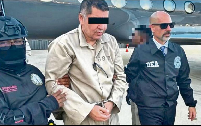 La organización estadounidense difundió la imagen donde se observa al “Cuini” esposado de manos y pies. ESPECIAL