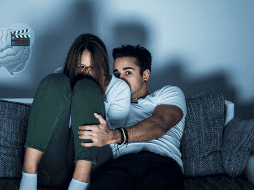 Las películas de terror sí tienen un impacto en el cerebro, principalmente porque activan las mismas regiones relacionadas con el miedo real. CANVA