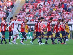 La afición de Chivas se hizo sentir con sus jugadores, al despedirlos con abucheos en su camino al vestidor tras finalizar el primer tiempo. IMAGO7.