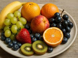 Cenar únicamente fruta puede ser una opción ligera y con algunos beneficios. UNSPLASH.