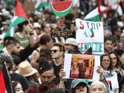 En las primeras horas se registraron enfrentamientos entre los manifestantes y elementos de seguridad. SUN / B. Fregoso