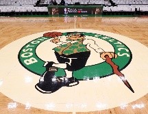 La NBA aprobó el acuerdo por unanimidad la semana pasada, y el martes se intercambió el dinero. AFP / ARCHIVO