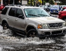 La lluvia afectó con inundaciones partes céntricas de Guadalajara. EL INFORMADOR / ARCHIVO