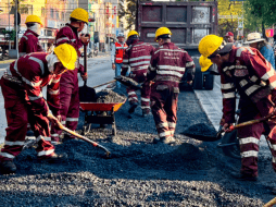 Las autoridades capitalinas exhortaron a la ciudadanía a planear con anticipación sus traslados y, en la medida de lo posible, utilizar vías alternas durante las noches en que se efectúen los trabajos de bacheo. CORTESÍA/ Secretaría de Obras y Servicios CDMX