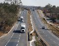 Lemus afirmó que "no se lava las manos" con las carreteras que le corresponden a la Federación y recordó que se ha reunido en más de seis ocasiones con la administración de la presidenta Sheimbaun para pedir que mejoren la red carretera que está a su cargo. EL INFORMADOR / ARCHIVO