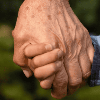 Iglesia mexicana llama a rescatar del olvido a los adultos mayores