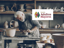 Ante la posibilidad de reincorporarse a un empleo, muchos adultos mayores se preguntan si corren peligro de perder la Pensión Bienestar. UNSPLASH/ V. Gariev