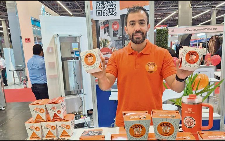 Chila Félix convirtió a los tradicionales chilaquiles en un platillo práctico para llevar en caja especial. ESPECIAL