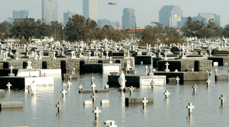 En cuanto a los daños totales producidos por el huracán, se estimaron en 125 mil millones de dólares -200 mil millones ajustados a la inflación-, lo que convierte en el más costoso registrado en EU. EFE