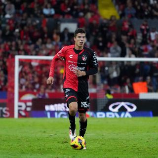 Víctor Ríos y su nuevo rol en el mediocampo del Atlas