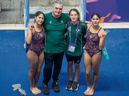 Las hermanas Cueva, Lía, Suri y Mía, alumnas de Iván Bautista, lograron seis de las 12 medallas de México en los clavados de los Panamericanos Junior. ESPECIAL